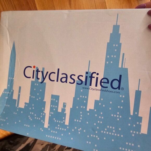 Cityclassified Women's Beige Devote Split Perforated Booties Size 6 - Picture 3 of 5